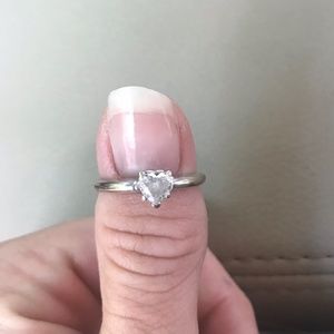 Wedding/engagement ring set